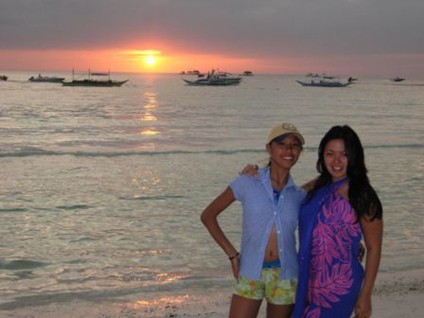 Boracayâ€™s fabulous sunset as a backdrop for a photo opportunity, from Carolâ€™s camera (December 206-January 2007)